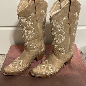 Women’s bone embroidered boots
